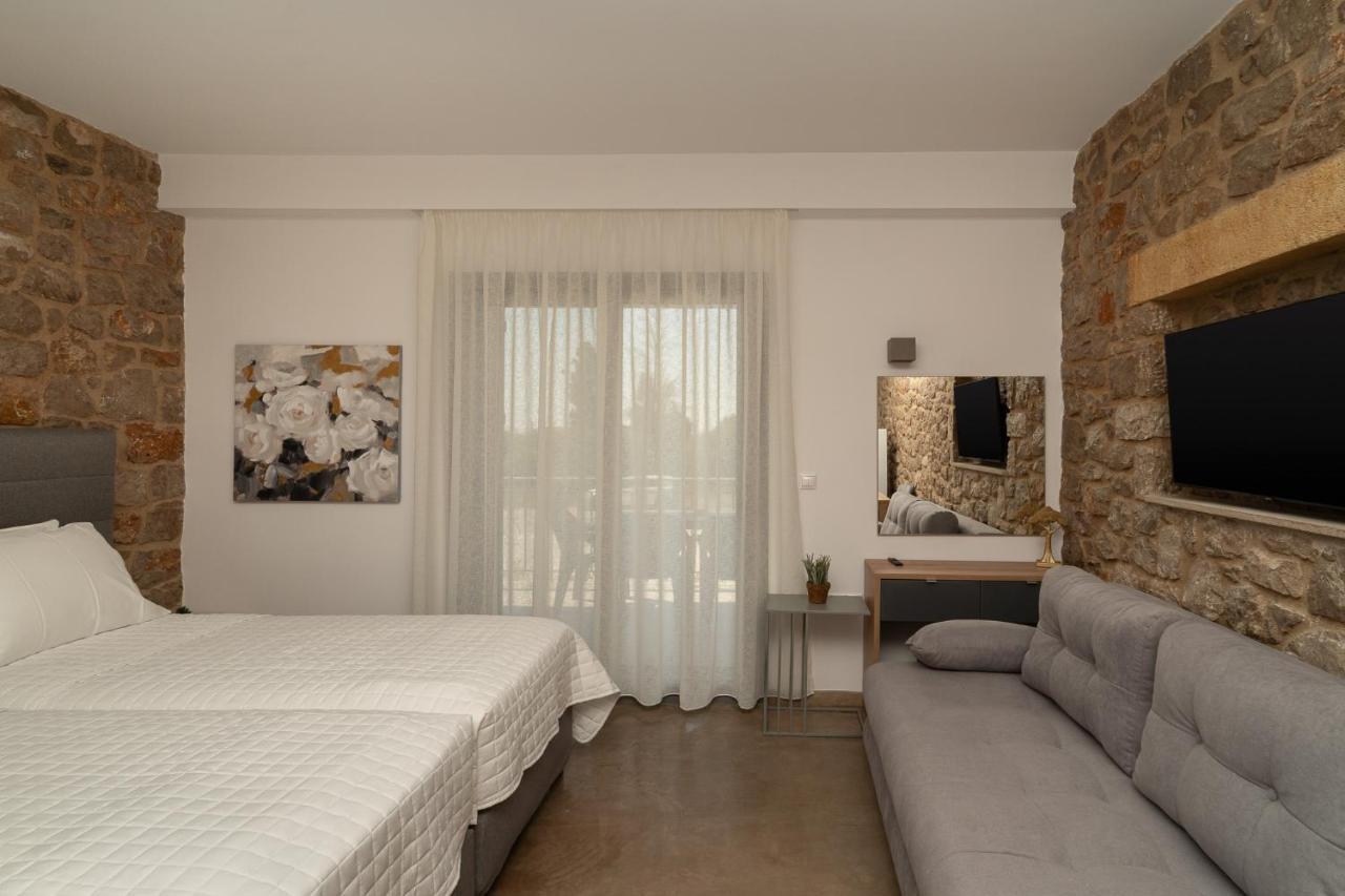 Lithos Suites Финикунда Экстерьер фото