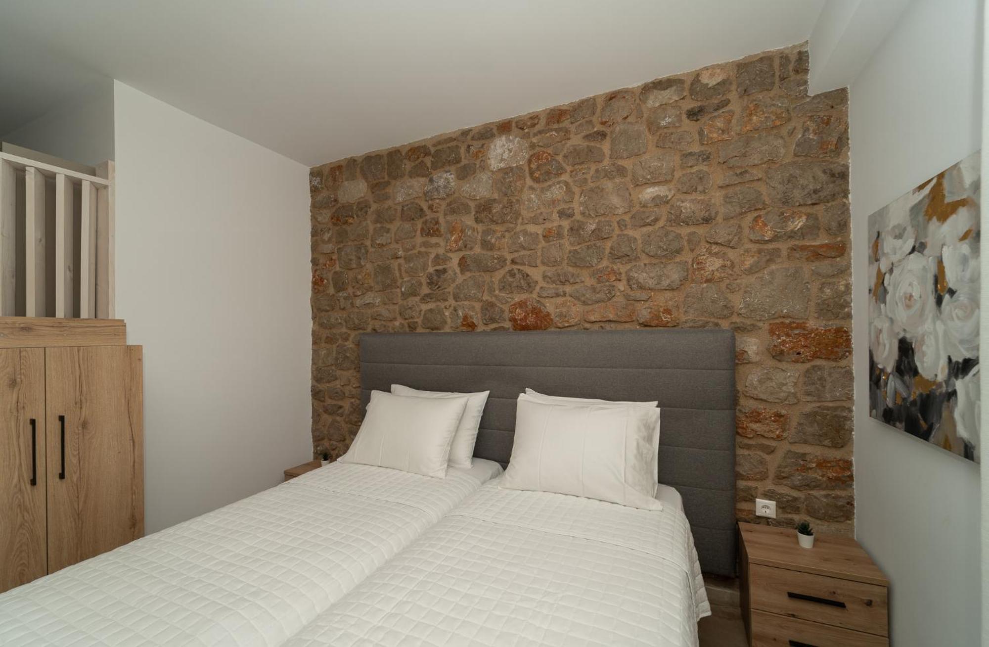Lithos Suites Финикунда Экстерьер фото
